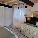 La Buganvilla En Udias كوميلاس