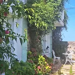 منزل للإقامة La Buganvilla En Udias *