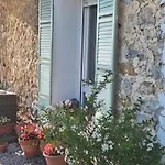 La Buganvilla En Udias * كوميلاس