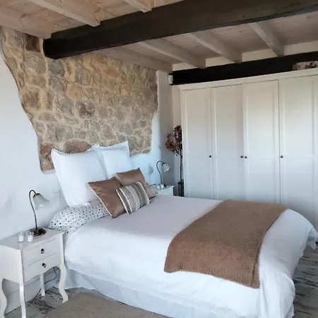 La Buganvilla En Udías Habitación en casa particular *