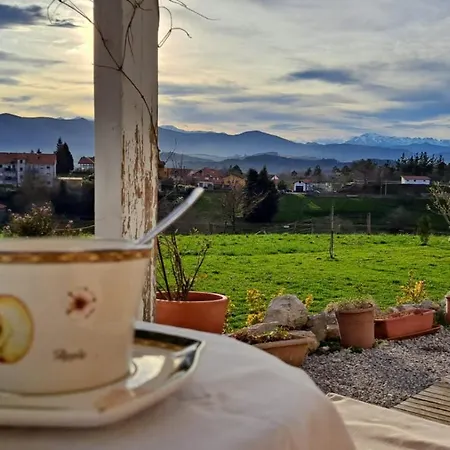La Buganvilla En Udias Homestay Comillas