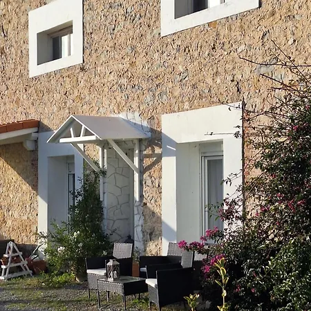 Homestay La Buganvilla En Udias