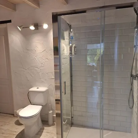 La Buganvilla En Udías Habitación en casa particular