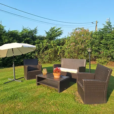 La Buganvilla En Udias Homestay