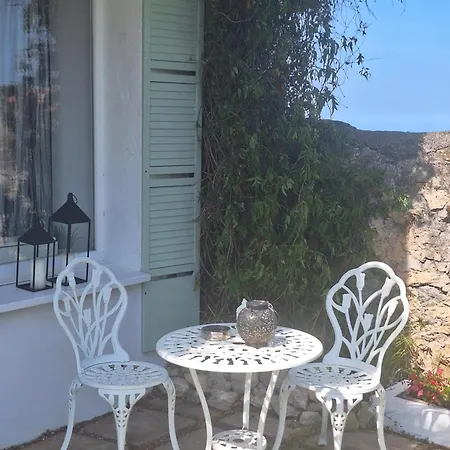 Rum i privatbostad La Buganvilla En Udias Comillas