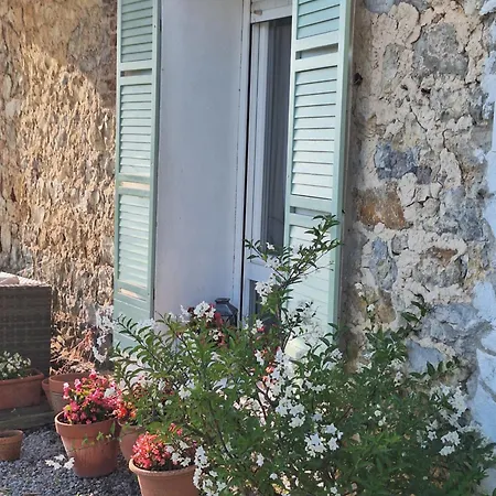 La Buganvilla En Udias * Comillas