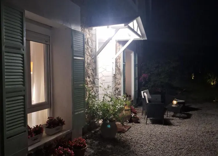 La Buganvilla En Udias