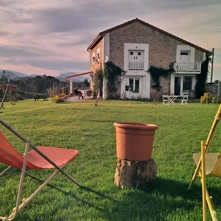 Δωμάτια σε οικογενειακή κατοικία La Buganvilla En Udias *