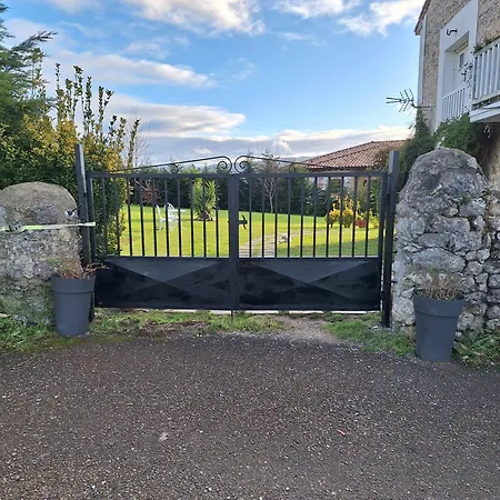 La Buganvilla En Udias Δωμάτια σε οικογενειακή κατοικία *