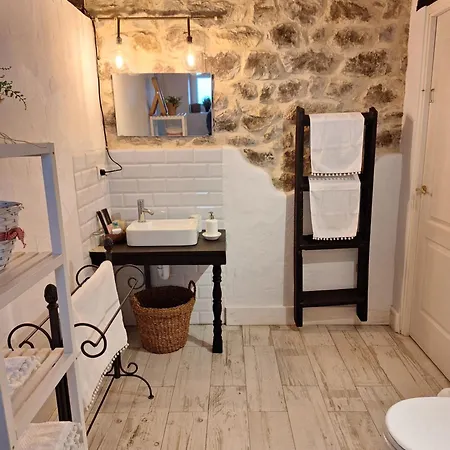 La Buganvilla En Udias Comillas