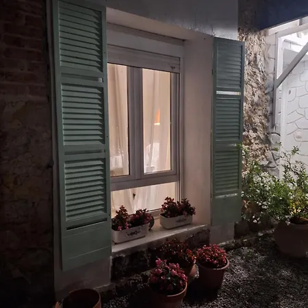 La Buganvilla En Udias Δωμάτια σε οικογενειακή κατοικία