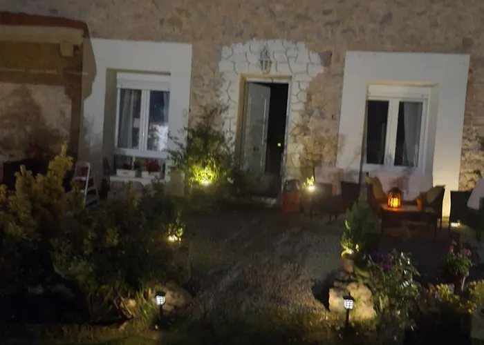 Habitación en casa particular La Buganvilla En Udías