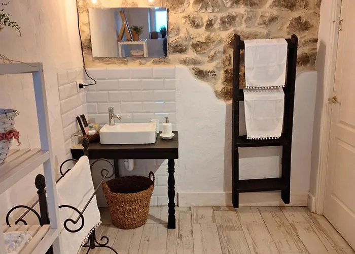 La Buganvilla En Udías Comillas